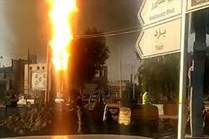 لحظه انفجار لوله گاز در شهر بافق، استان یزد/ ویدئو
