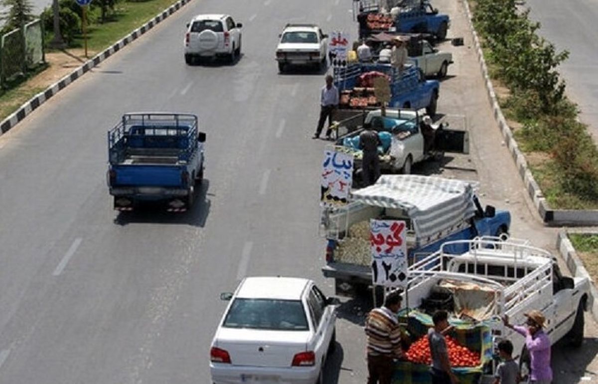 ممنوعیت بساط درحاشیه جاده های گلستان/ محل استقرار دستفروشان مشخص شد