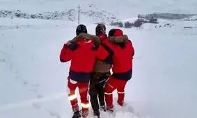 نجات ۲ کوهنورد گرفتار در ارتفاعات تکاب