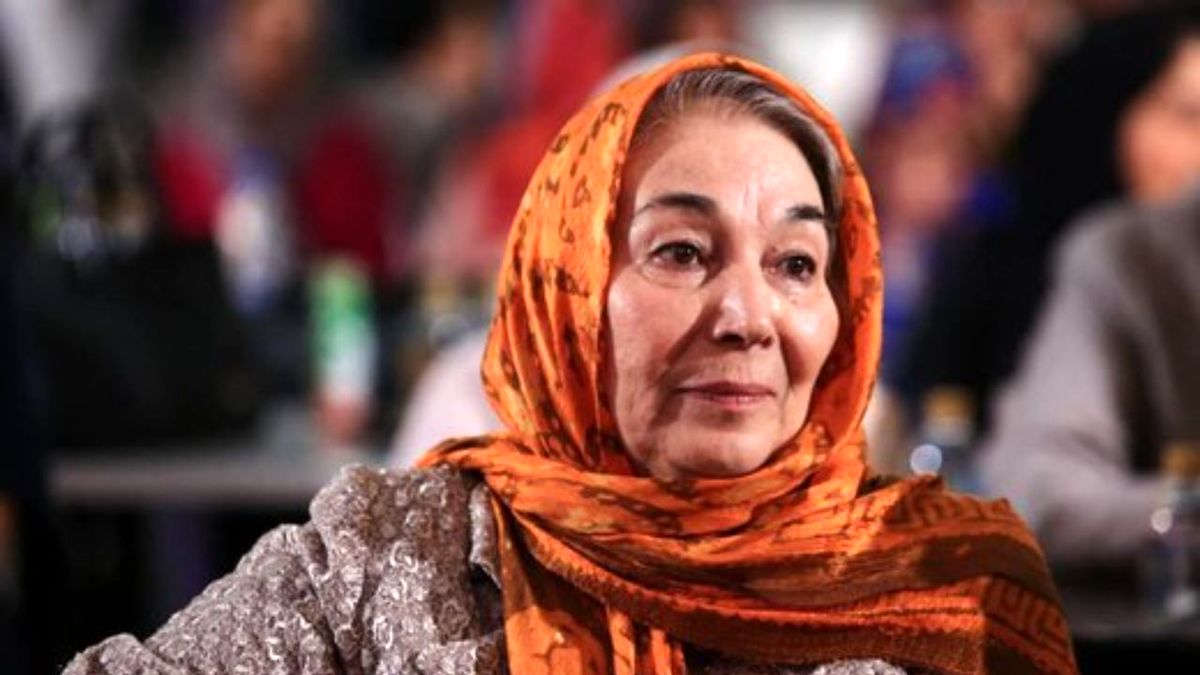 پروانه معصومی: دورهمی در یلدای امسال به قیمت جانمان تمام میشود