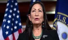 بایدن رسما یک بومی آمریکا را به عنوان وزیر داخلی کابینه معرفی کرد