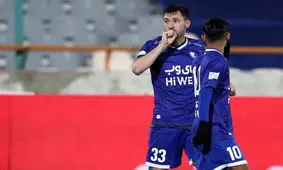 واکنش مدافع خارجی استقلال به اخراجش توسط فکری: این یک جوک خنده‌دار است!