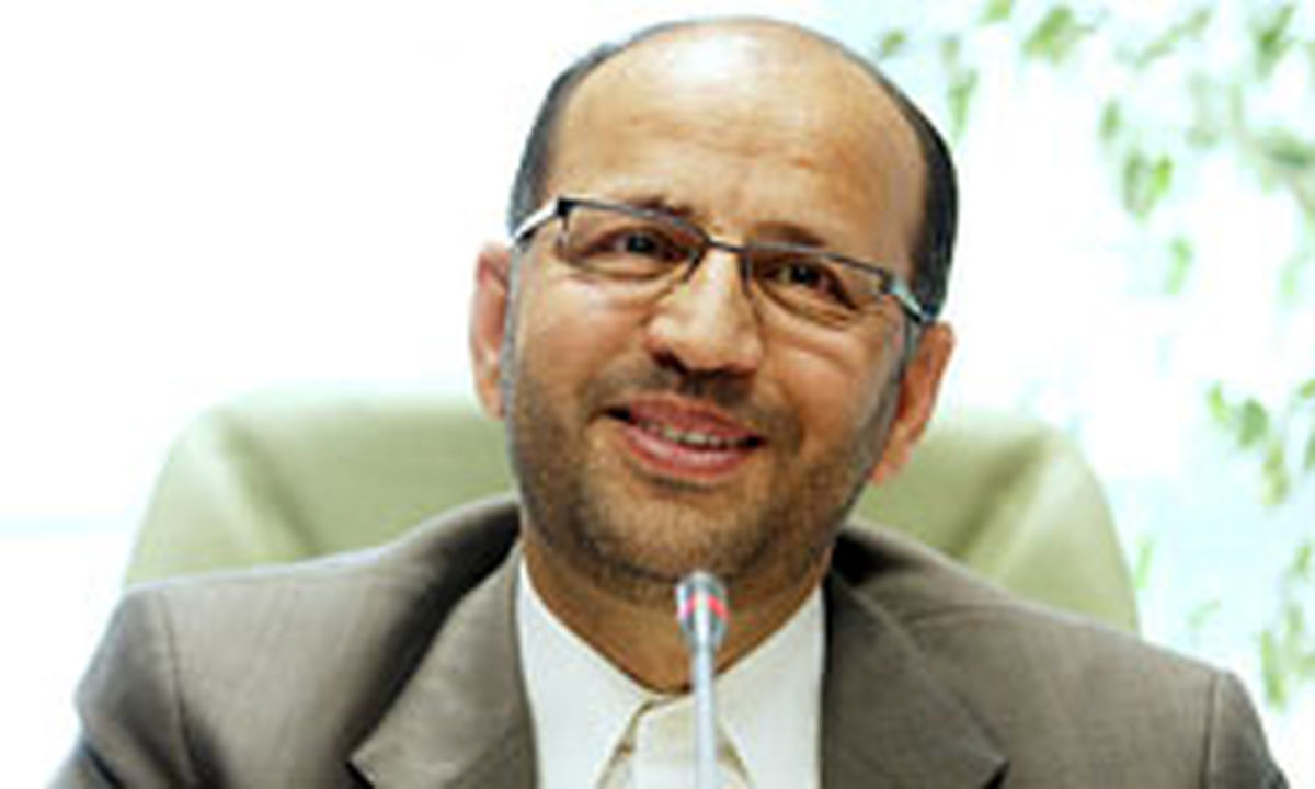 یک نماینده: دولت پنجشنبهها را رسماً تعطیل کند