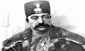 شب شد، بعد از شام قورُق شد، پیش‌خدمت‌ها آمدند قدری صحبت شد