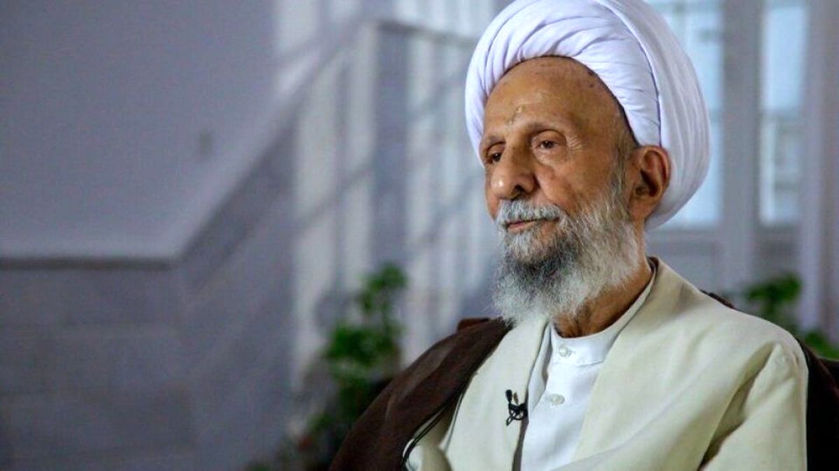 برگزاری مراسم تشییع آیتالله مصباح یزدی در حرم رضوی/ ویدئو