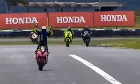 شادی زودهنگام، کار دست موتورسوار داد/ ویدئو