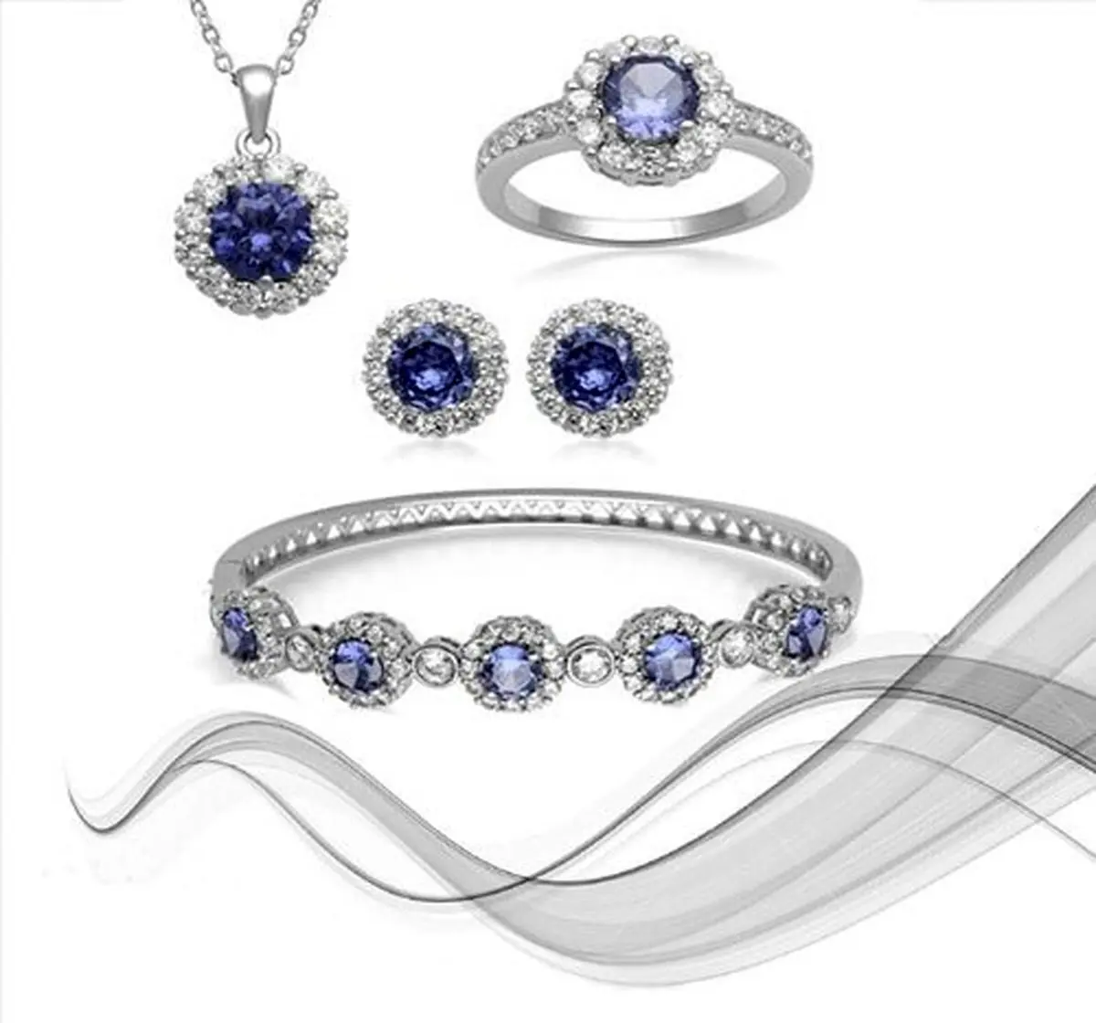 بازار نقره در پی گرانی طلا رونق گرفته است