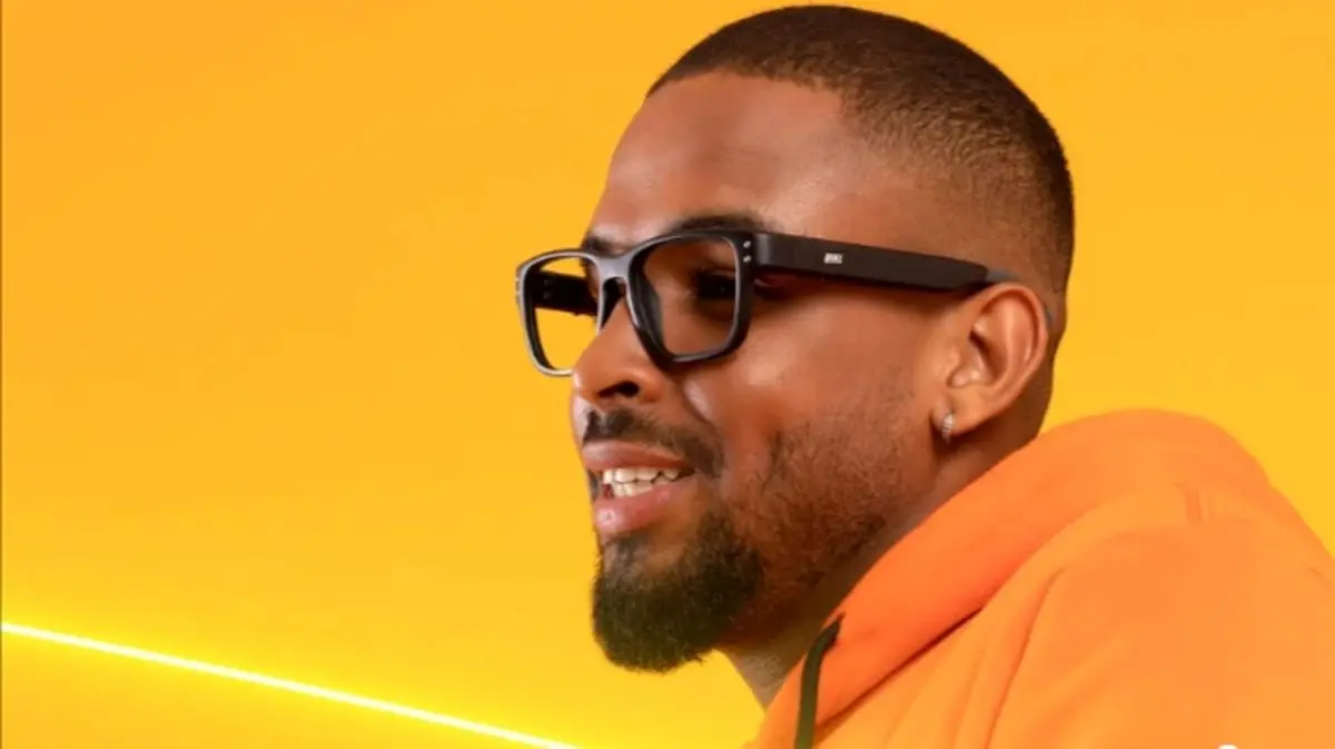 با این عینک هوشمند، موسیقی گوشی کنید/ تصاویر