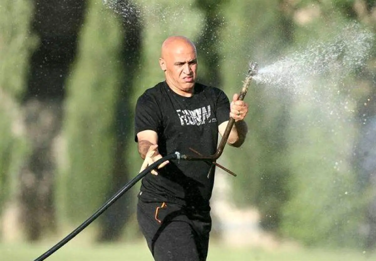 منصوریان: بازی با پرسپولیس اهمیت خاص خودش را دارد/ این بازی به ما کمک می‌کند