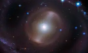 تصویری باشکوه از یک کهکشان مارپیچی میله‌ای