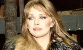 بازیگر زیباروی جیمز باند زنده است!