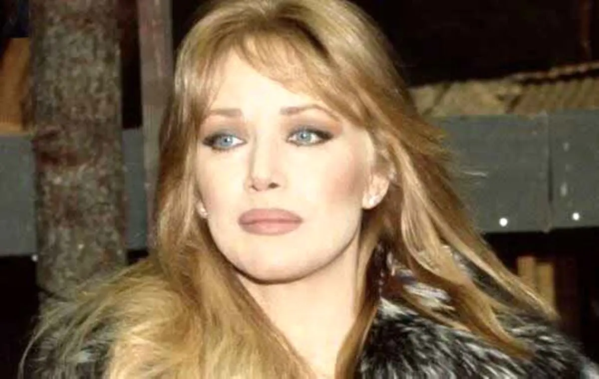 بازیگر زیباروی جیمز باند زنده است!