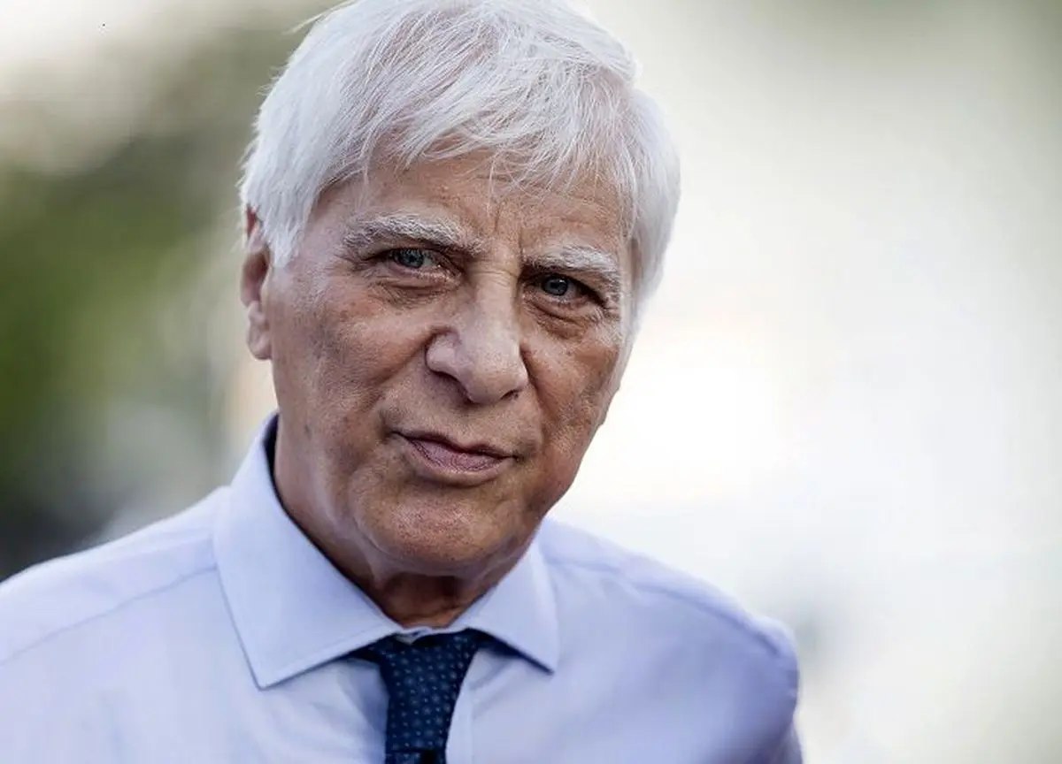 شعر بهرام بیضایی به یاد شجریان/ ز ما رفت در خاک گنجینه‌ای