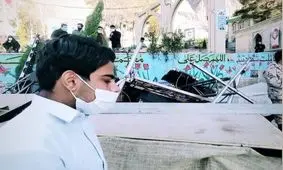 نزدیک شدن هلیکوپتر باعث آسیب به داربست های گلزار شهدا شد