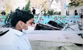 نزدیک شدن هلیکوپتر باعث آسیب به داربست های گلزار شهدا شد