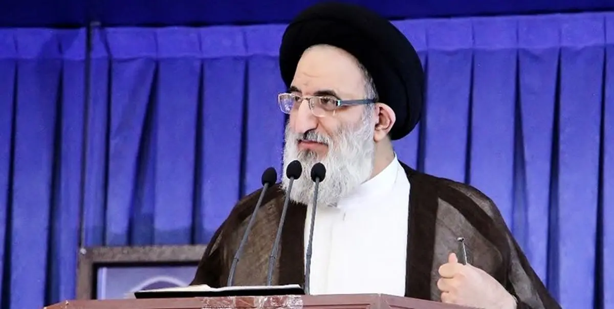 امام جمعه کرج: از امروز هیچ مسئولی راجع به خرید واکسن از آمریکا، انگلیس و فرانسه حرفی نزند
