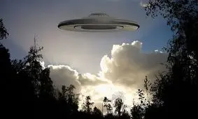 حیرت زن محلی از رؤیت شیء پرنده درخشان/ ویدئو