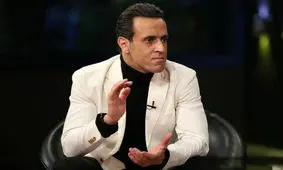 علی کریمی وارد فدراسیون فوتبال شد