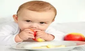 چه غذاهایی را نباید به کودکان زیر یکسال داد؟