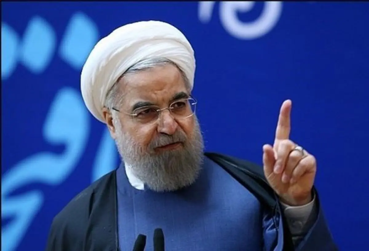 کنایه‌های روحانی در همایش قوه قضائیه و پاسخ لاریجانی + فیلم