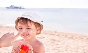 بایدها و نبایدهای استفاده از ضدآفتاب‌ها برای کودکان