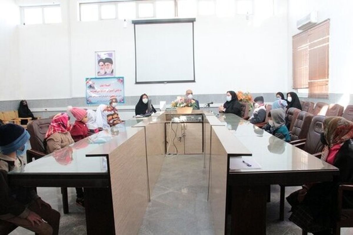 ۳۰ تبلت به دانش آموزان سمنانی اهدا شد