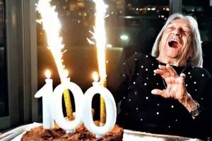 جشن تولد ۱۰۰ سالگی پیرترین بانوی قهرمان المپیک