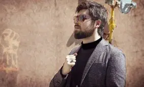 حامد زمانی، خواننده «مرگ بر آمریکا» در بیمارستان بستری شد/ عکس