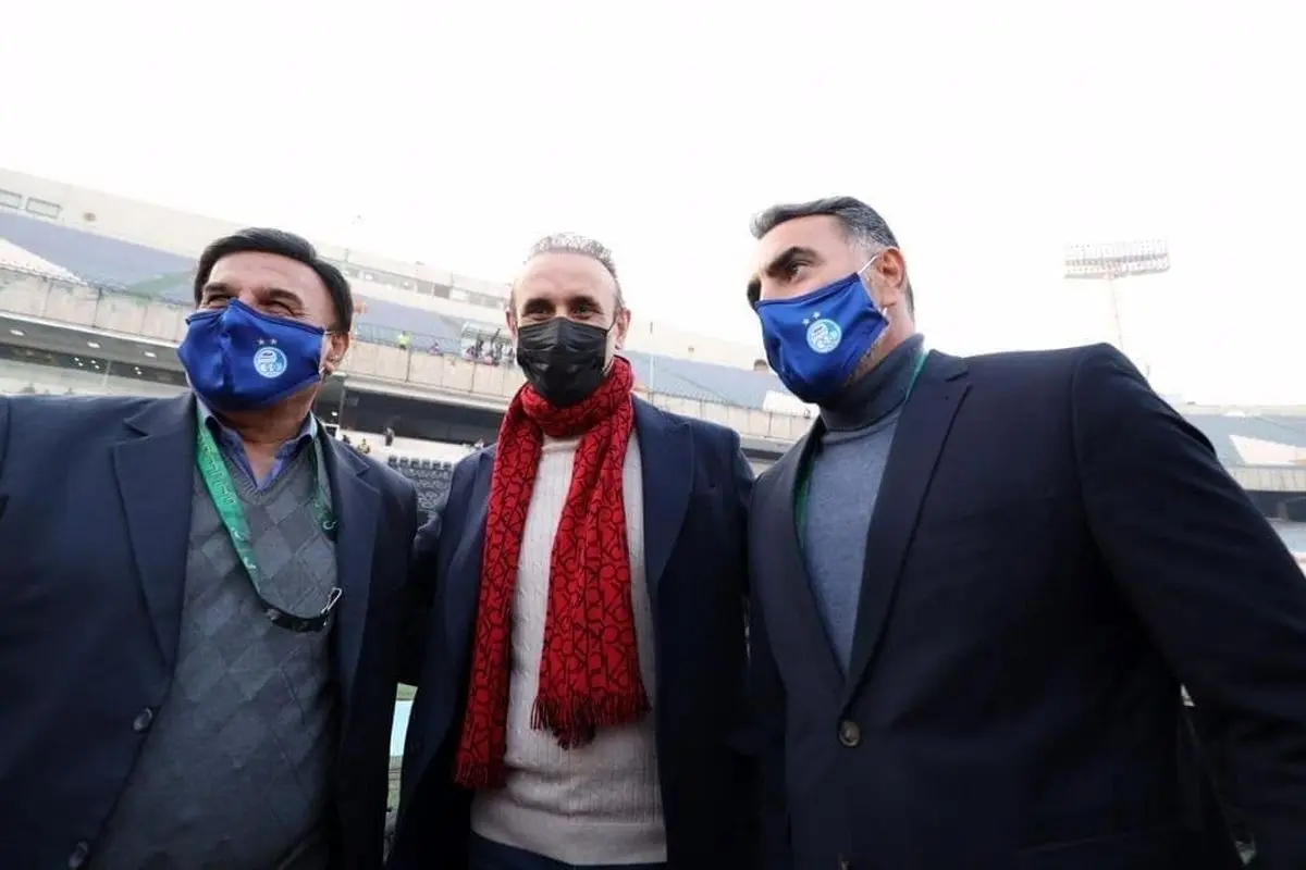 متلک گل‌محمدی به نیمکت استقلال