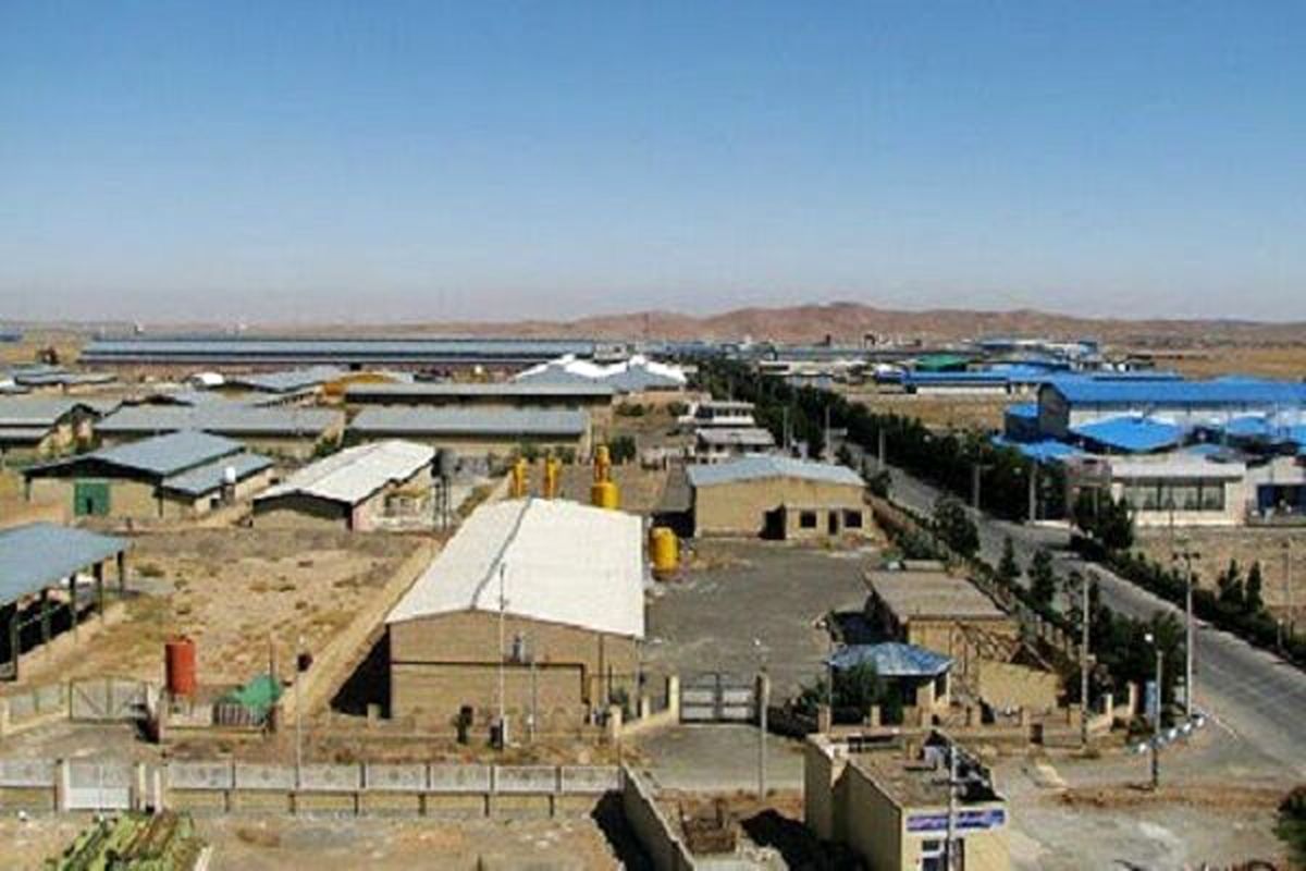 ۱۰۴ قرارداد راکد در شهرک‌های صنعتی استان سمنان تعیین تکلیف شد