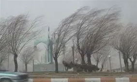 تندباد شدید اردبیل را درمی‌نوردد‌