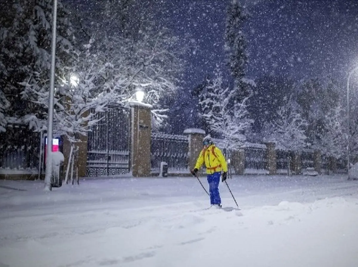 خیابان‌های مادرید پیست اسکی شد!/ تصاویر