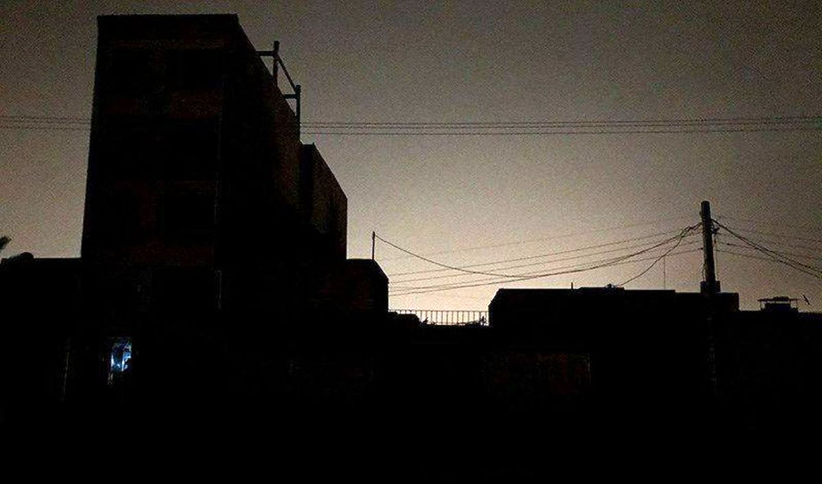 کلاس های آنلاین بدون برق! / برق تهران بخاطر مازوت قطع شد اما کلاس های آنلاین برقرار است!؟