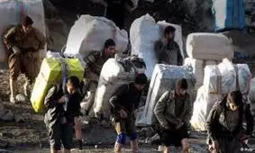 آغاز پوشش بیمه‌ای ۱۸ هزار کولبر در کشور/ کولبرها تحت پوشش بیمه درمانی، بازنشستگی و دیه قرار می‌گیرند