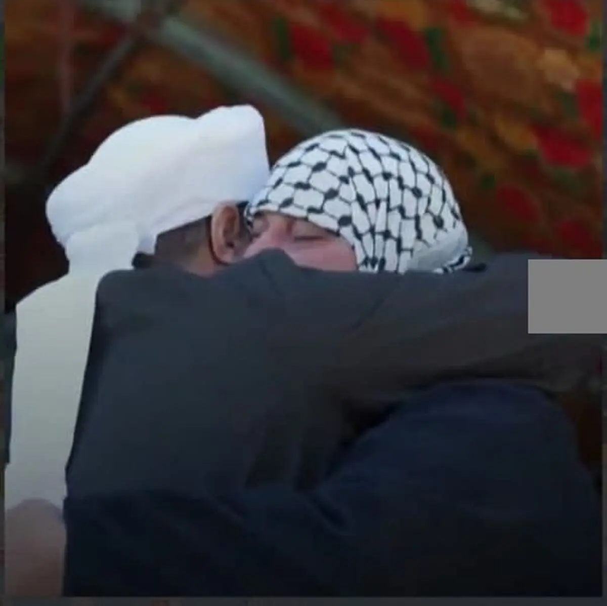 بی‌تابی پدری که فرزندانش را در انفجار بغداد از دست داده است/ ویدئو
