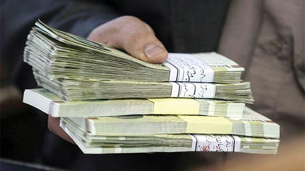 خانهداری شغل است / به همسرتان قبل از درخواست، پول بدهید