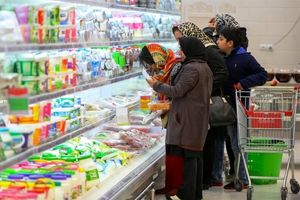 بی‌داد گرانی در بازار زنجان/ انتقاد مردم از قیمت‌های بی‌حساب و کتاب