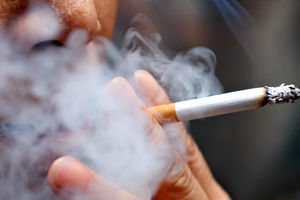 آیا دود سیگار موجب انتقال ویروس کرونا می‌شود؟