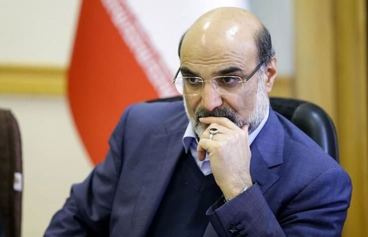 رئیس صداوسیما به جلسه هیئت دولت دعوت نشد؟/ واعظی: صدا و سیما افرادی را دعوت میکند که مخالفین دولت هستند/ اولین محموله واکسن روسی قبل از ۲۲ بهمن وارد کشور می شود