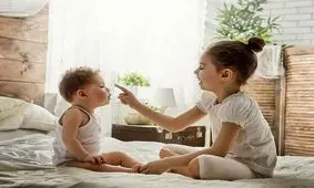 فرزند بزرگ خانواده نباید احساس کند نقش پدر یا مادر را دارد