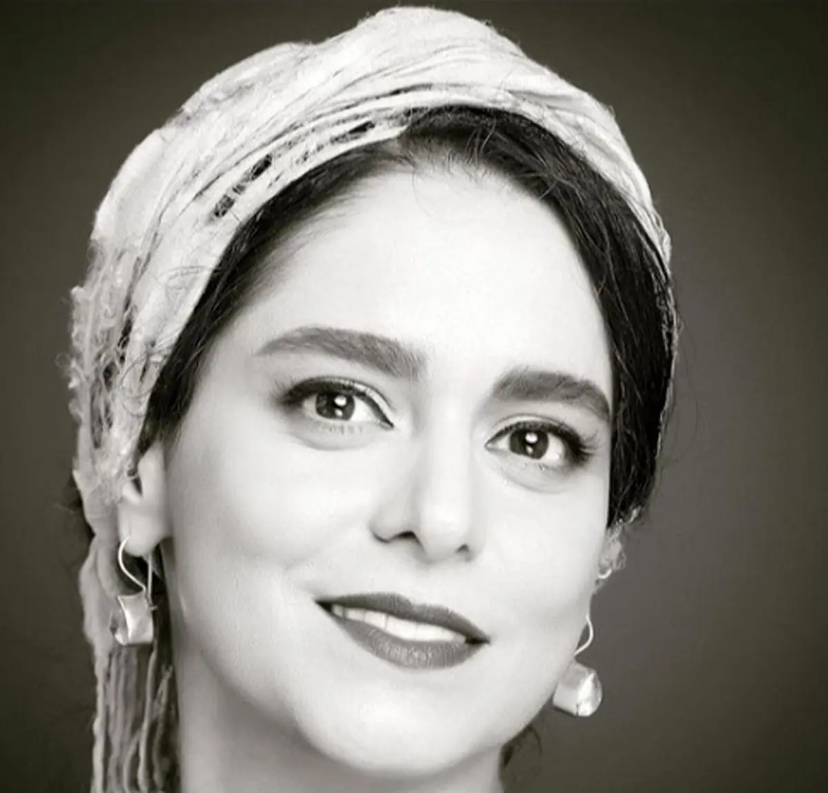 استایل و نقش‌های غزل شاکری