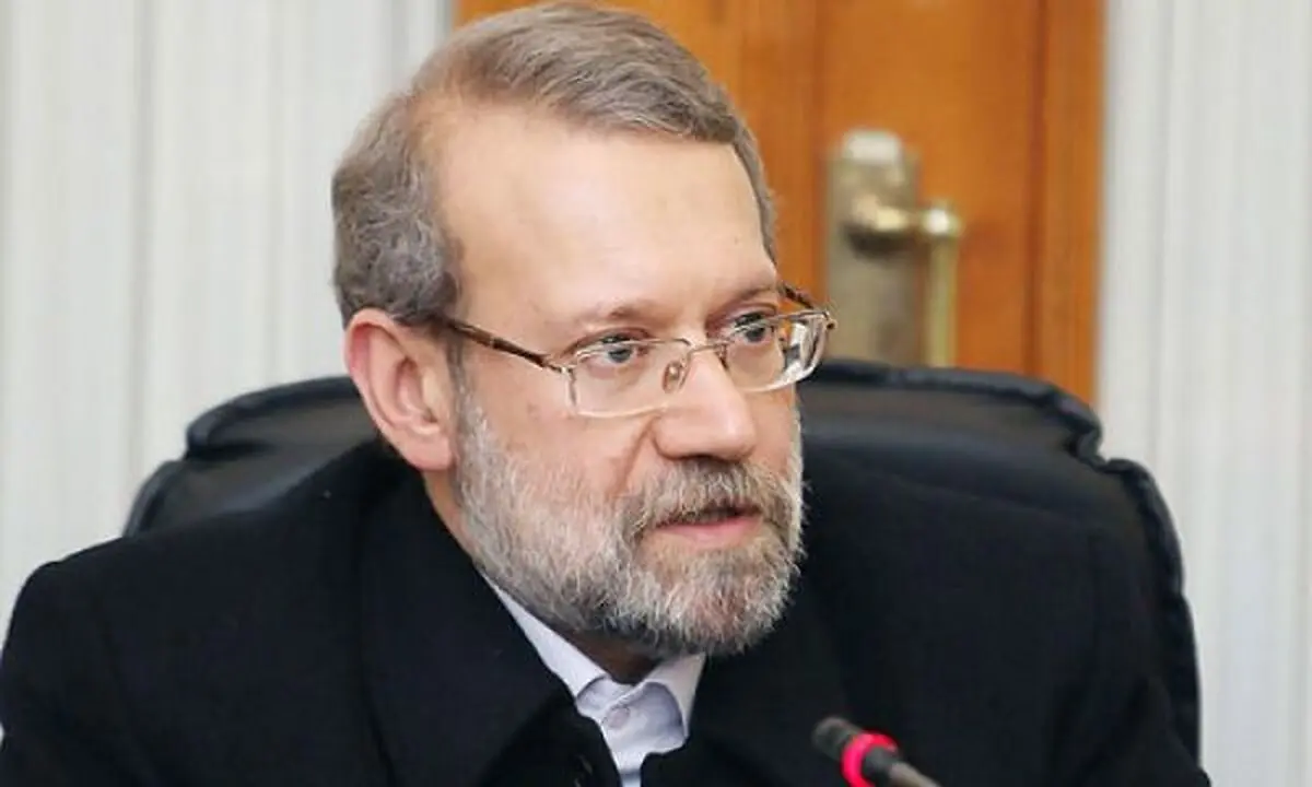 علی لاریجانی : دولت حواس پرتی را کنار گذارد و به فکر خدمت باشد