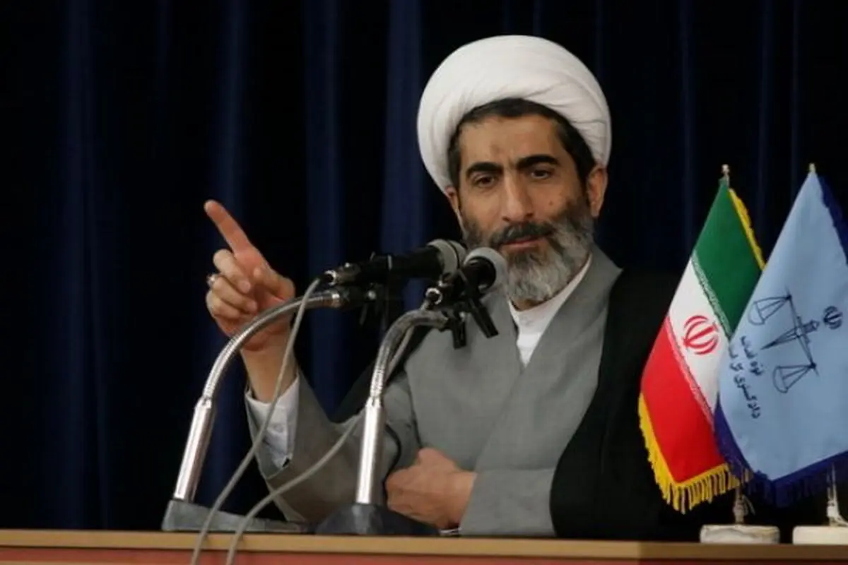 معاون فرهنگی قوه‌قضاییه: نصّ صریح قانون، فضای قابل رؤیت خودرو را حریم خصوصی نمی‌داند