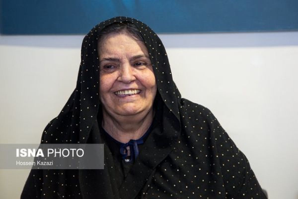 "لالاییخوان" قشقایی نشان درجه یک هنری گرفت