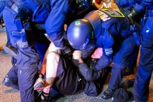 زخمی شدن ۷۶ تن در اعتراضات به نشست گروه 20 در آلمان