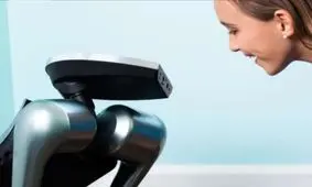 سگ رباتیکی که با انسان‌ها دوست می‌شود/ تصاویر