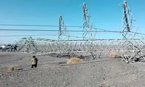 سقوط دکل باز هم به دلیل سرقت در سیستان و بلوچستان/ میزان خسارت ۲۵ میلیارد ریال برآورد شد