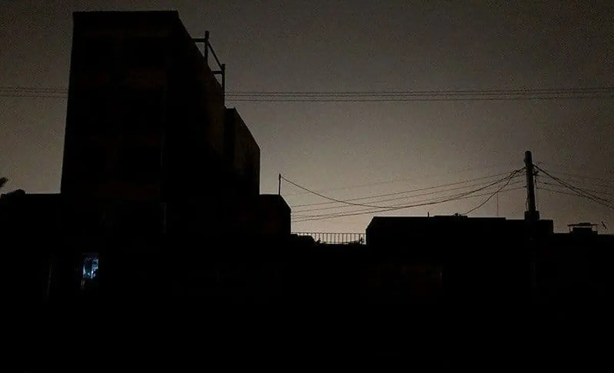 ملتِ شوخ و ناچار؛ کمی از شوخی‌ با قطعی برق بخندیم