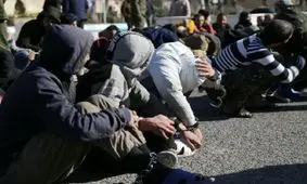 دستگیری ۱۰ خرده فروش مواد مخدر در آبادان