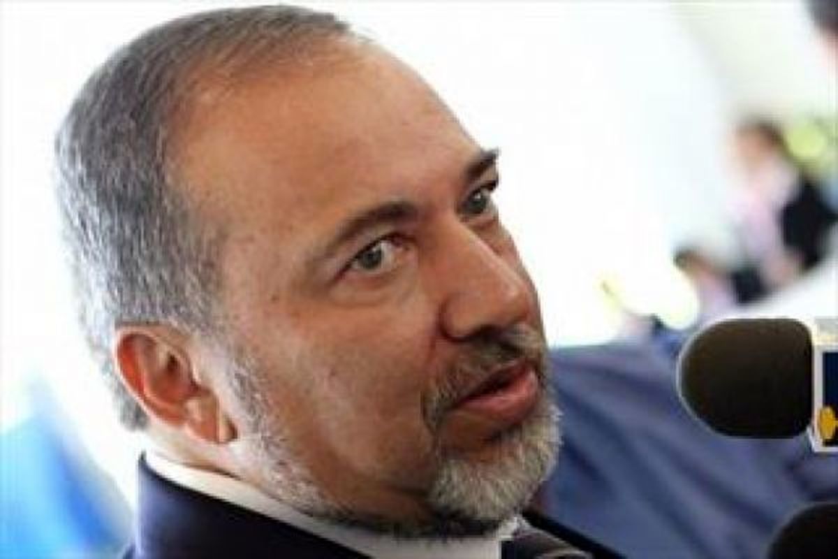 لیبرمن: ایران، اسد و حزبالله باید از سوریه بروند